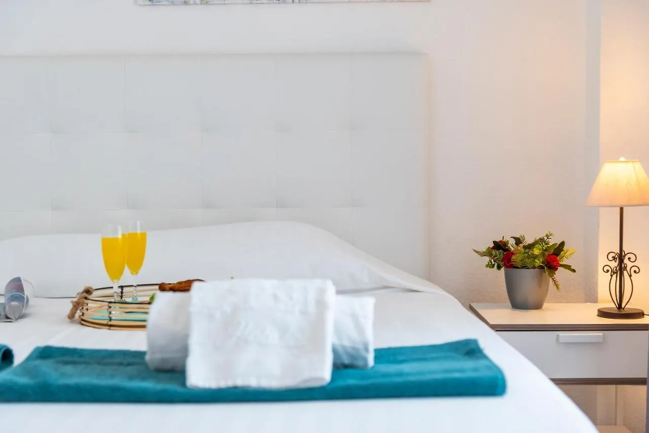 1314 Fabulous 2 Bedroom Accommodation Roof Terrace カジャオ・サルバヘ アパート